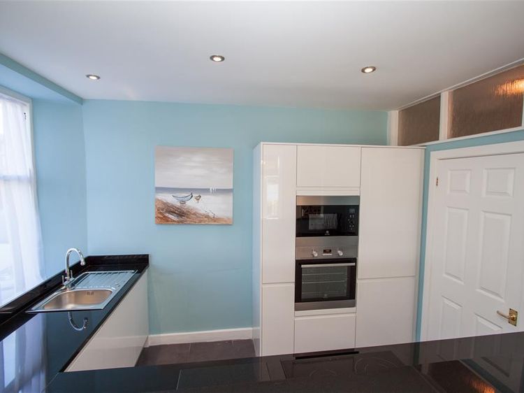 Waterside, listing photograph 8