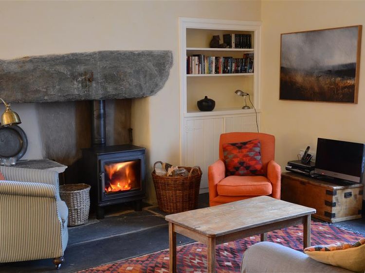 Thomas Cottage, listing photograph 2