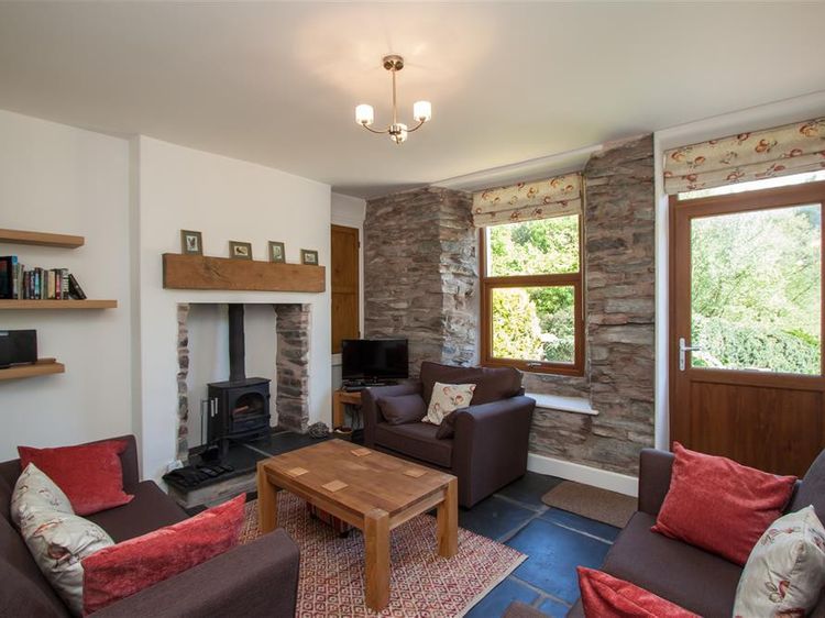 Robins Nest, listing photograph 2