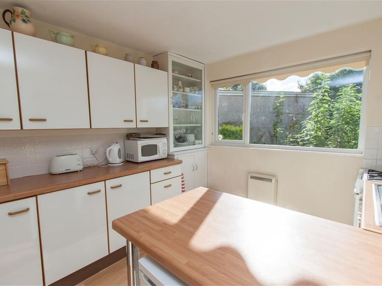 Brimbles, listing photograph 4