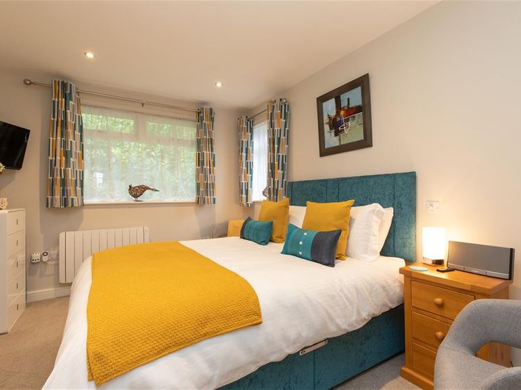Silver Howe, listing photograph 9