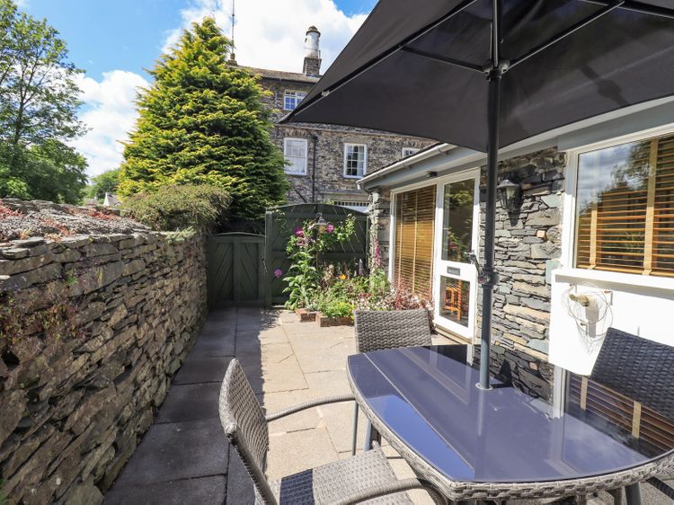 Courtyard Cottage, listing photograph 2