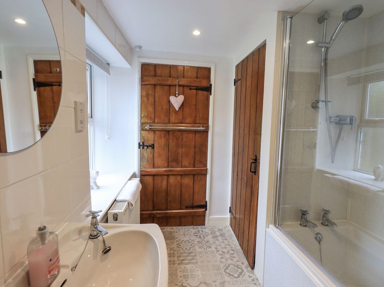 Hideaway Cottage, listing photograph 11