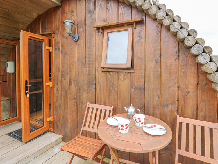 Oak View, listing photograph 12