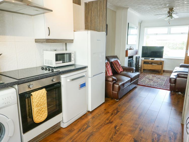 Fern Hill Cottage, listing photograph 4