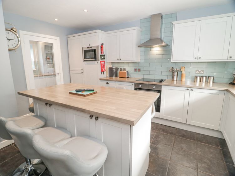 Hunters Cottage, listing photograph 4