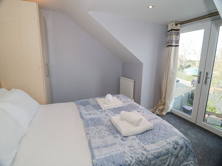 Hunters Cottage, listing photograph 10