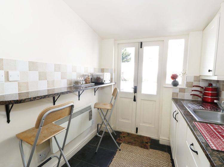Menai Cottage, listing photograph 6