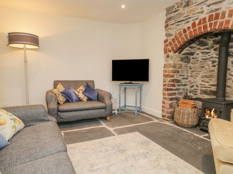 1 Sunny Point Cottages, listing photograph 6