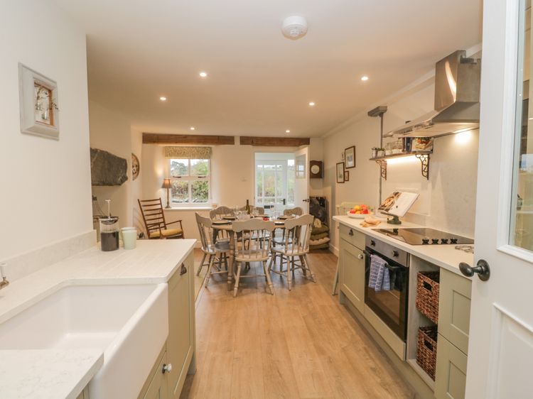 1 Sunny Point Cottages, listing photograph 10