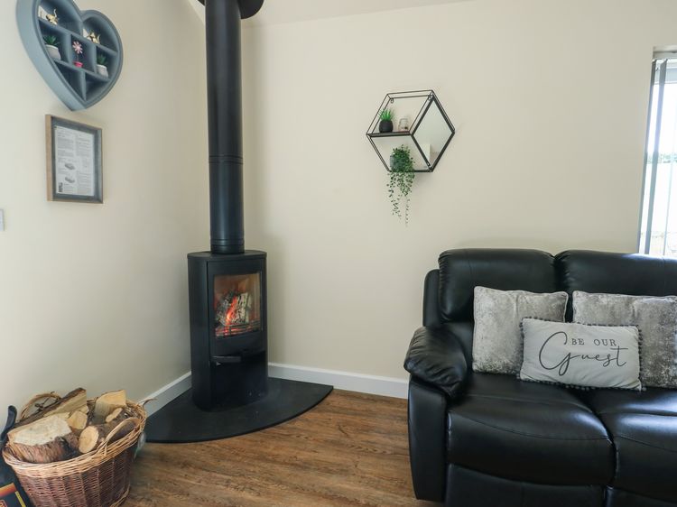 Ty Cuddfan, listing photograph 5