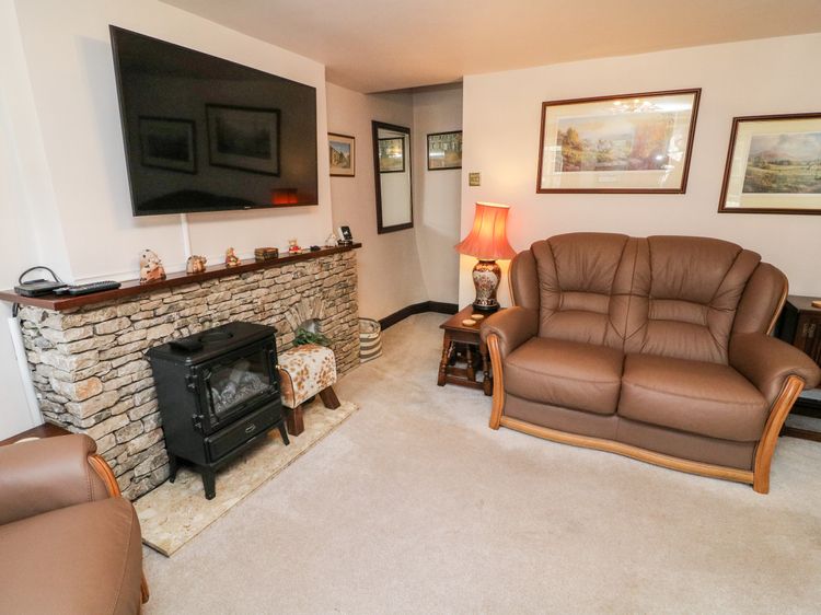 Piggy Bank Cottage, listing photograph 4