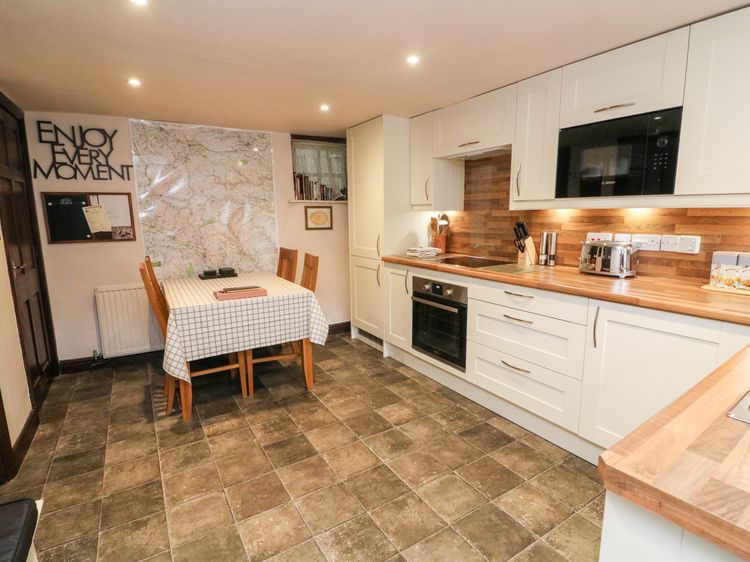 Piggy Bank Cottage, listing photograph 7