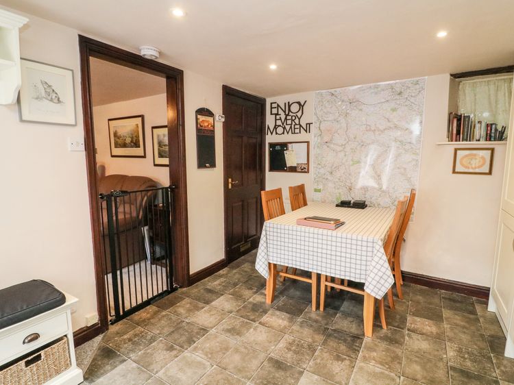 Piggy Bank Cottage, listing photograph 10