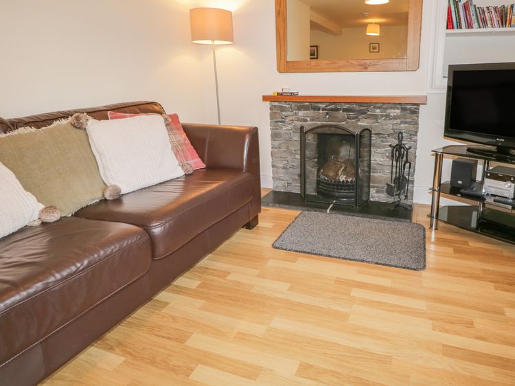 Holly Tree Cottage, listing photograph 4