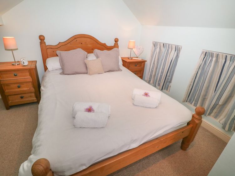 4 Cherry Tree Cottages, listing photograph 11