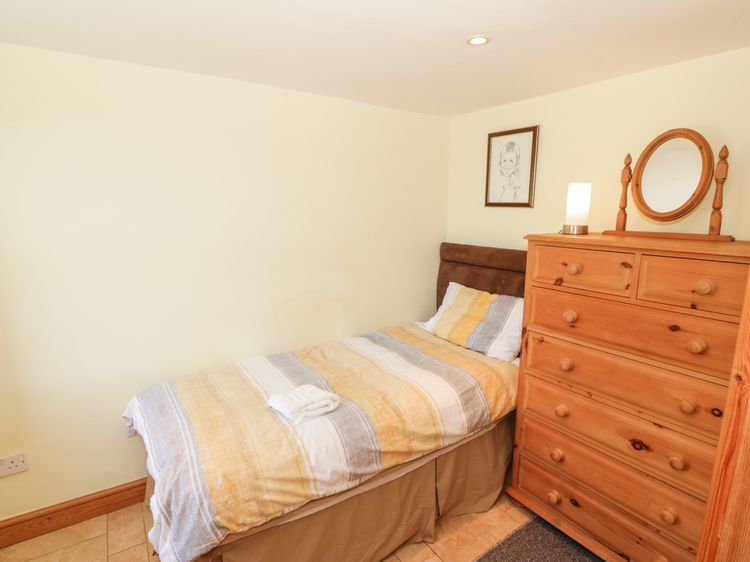 Penllyn, listing photograph 11