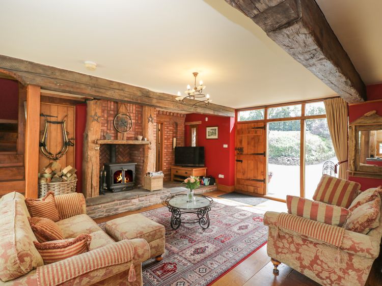 Pentre Barn, listing photograph 4