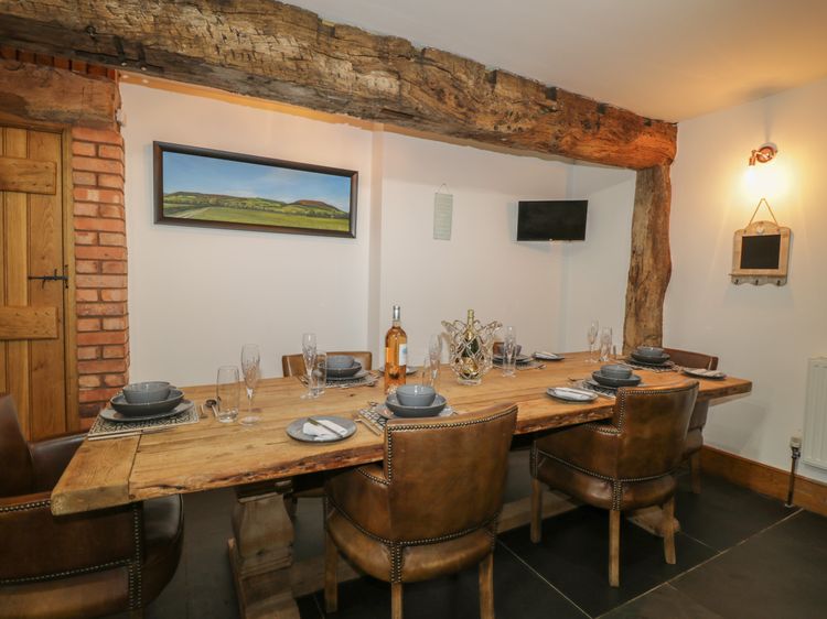 Pentre Barn, listing photograph 10