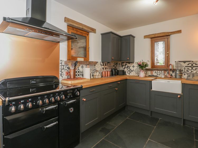 Pentre Barn, listing photograph 11
