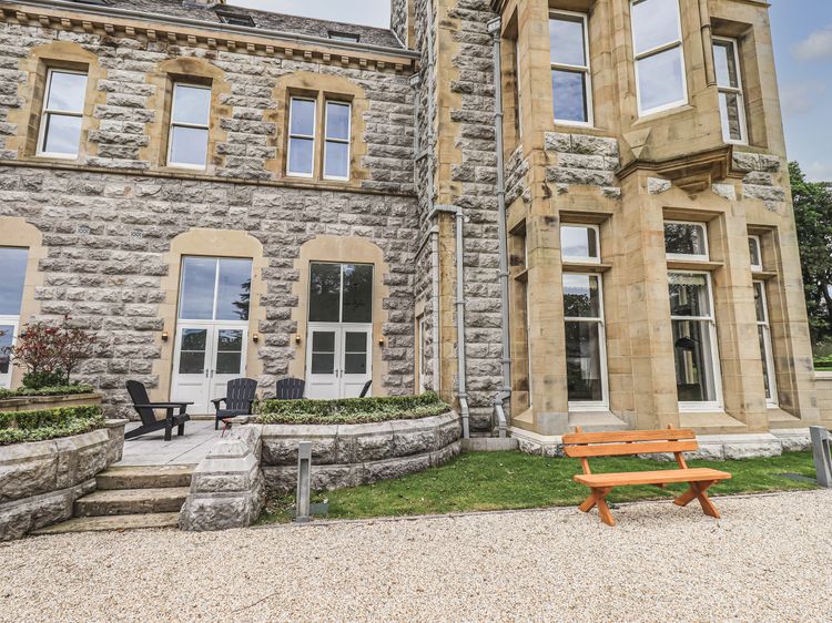 The Myles Suite Stone Cross Mansion, listing photograph 6