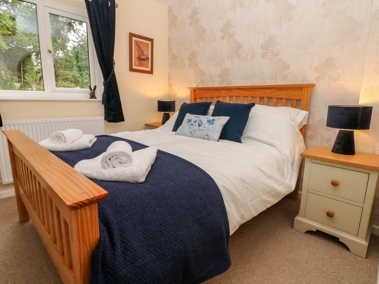 Hunters Cottage, listing photograph 8