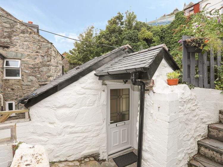 Glan Meon Cottage, listing photograph 2