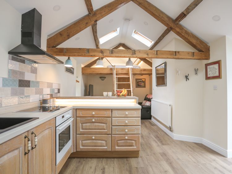 Glan Meon Cottage, listing photograph 9