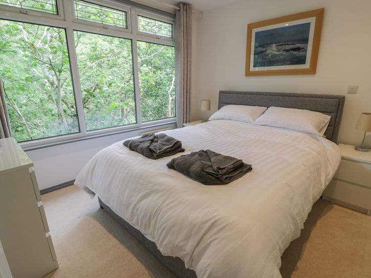 The River Lodge, listing photograph 10