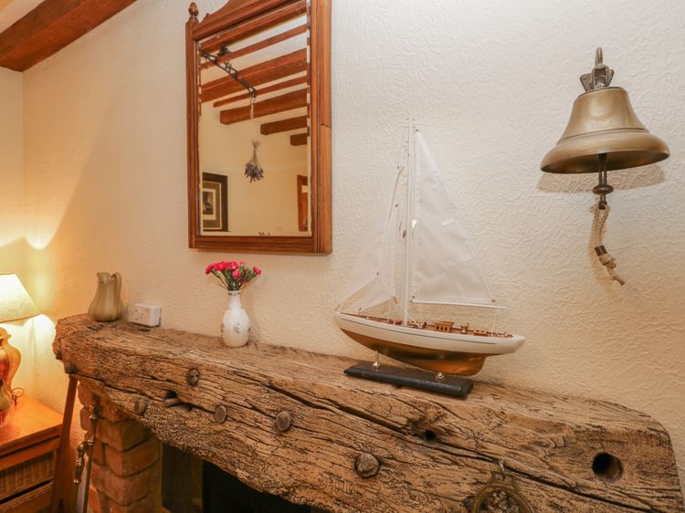 Shipwreck Cottage, listing photograph 8