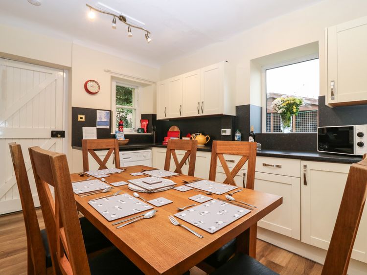 North Lodge, listing photograph 7
