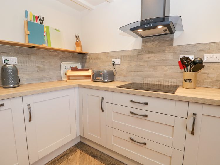 1 Cherry Tree Cottage, listing photograph 9