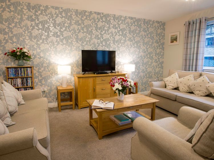 Honeybee Cottage, listing photograph 4