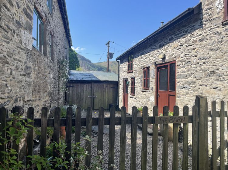 Graig Las The Barn, listing photograph 3