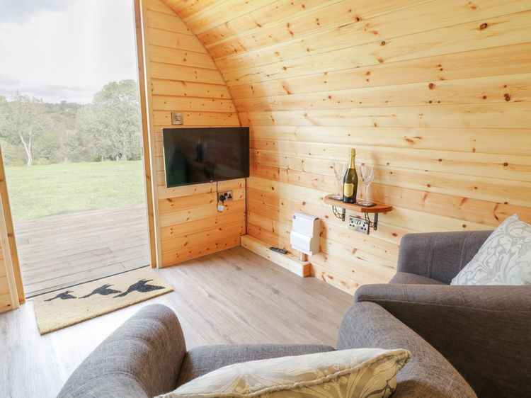 Embden Pod at Banwy Glamping, listing photograph 8