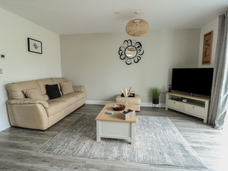 4 Parc Delfryn, listing photograph 4