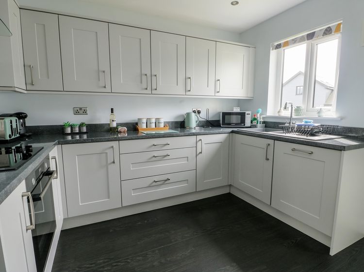 4 Parc Delfryn, listing photograph 8