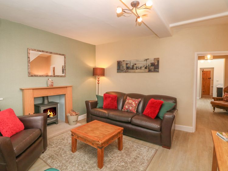 3 Old Hall Cottages, listing photograph 3