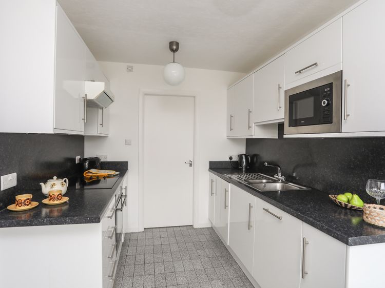 Ivy Cottage, listing photograph 12
