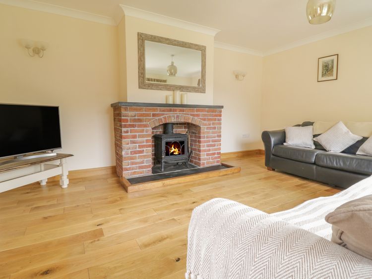 Hendre, listing photograph 8