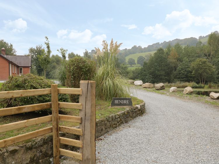 Hendre, listing photograph 4
