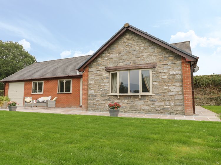 Hendre, listing photograph 3