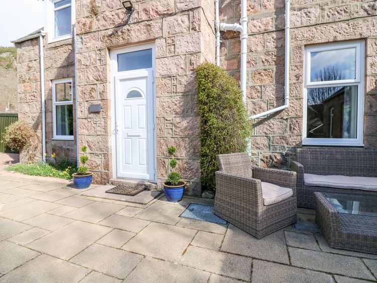 Gairnlea House, listing photograph 3