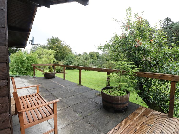 Millmore Cabin, listing photograph 6