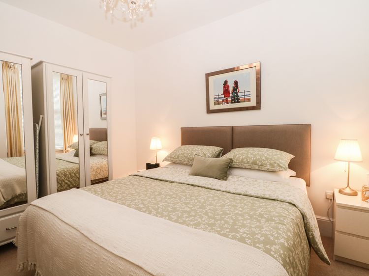2B Cavendish Villas, listing photograph 10