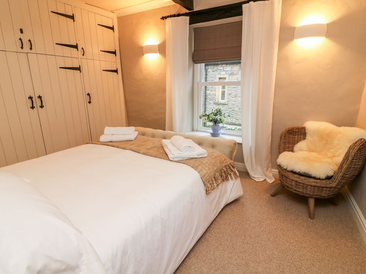 End Cottage, listing photograph 10
