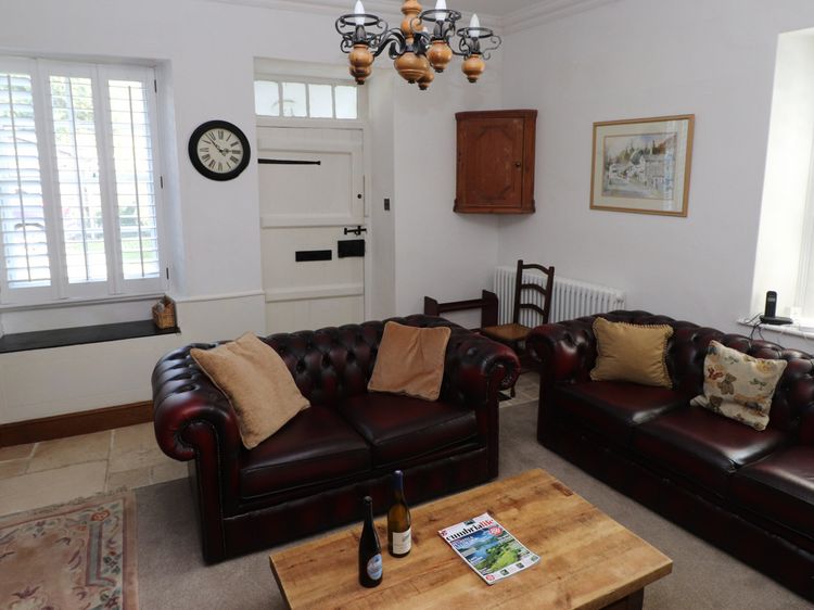 The Old Carriage House, listing photograph 5