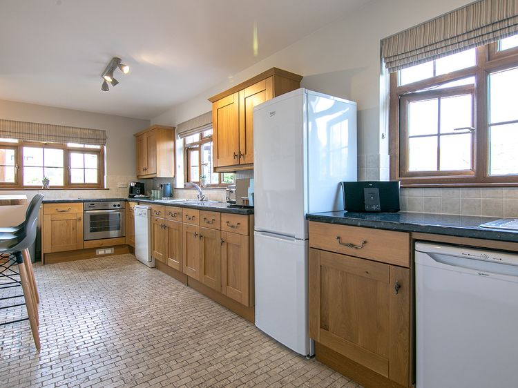 Simcas House, listing photograph 8