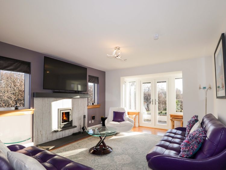 3 Croftside, listing photograph 5