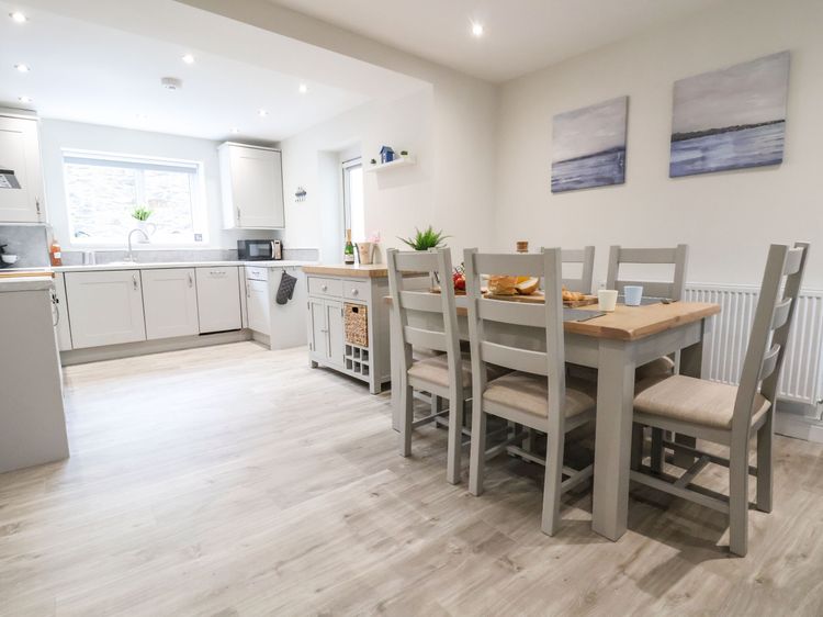 4 Railway Terrace, listing photograph 10